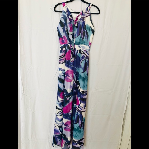 Vince Camuto Dresses & Skirts - Vince Camuto Maxi long dress sleeveless floral Size: 8